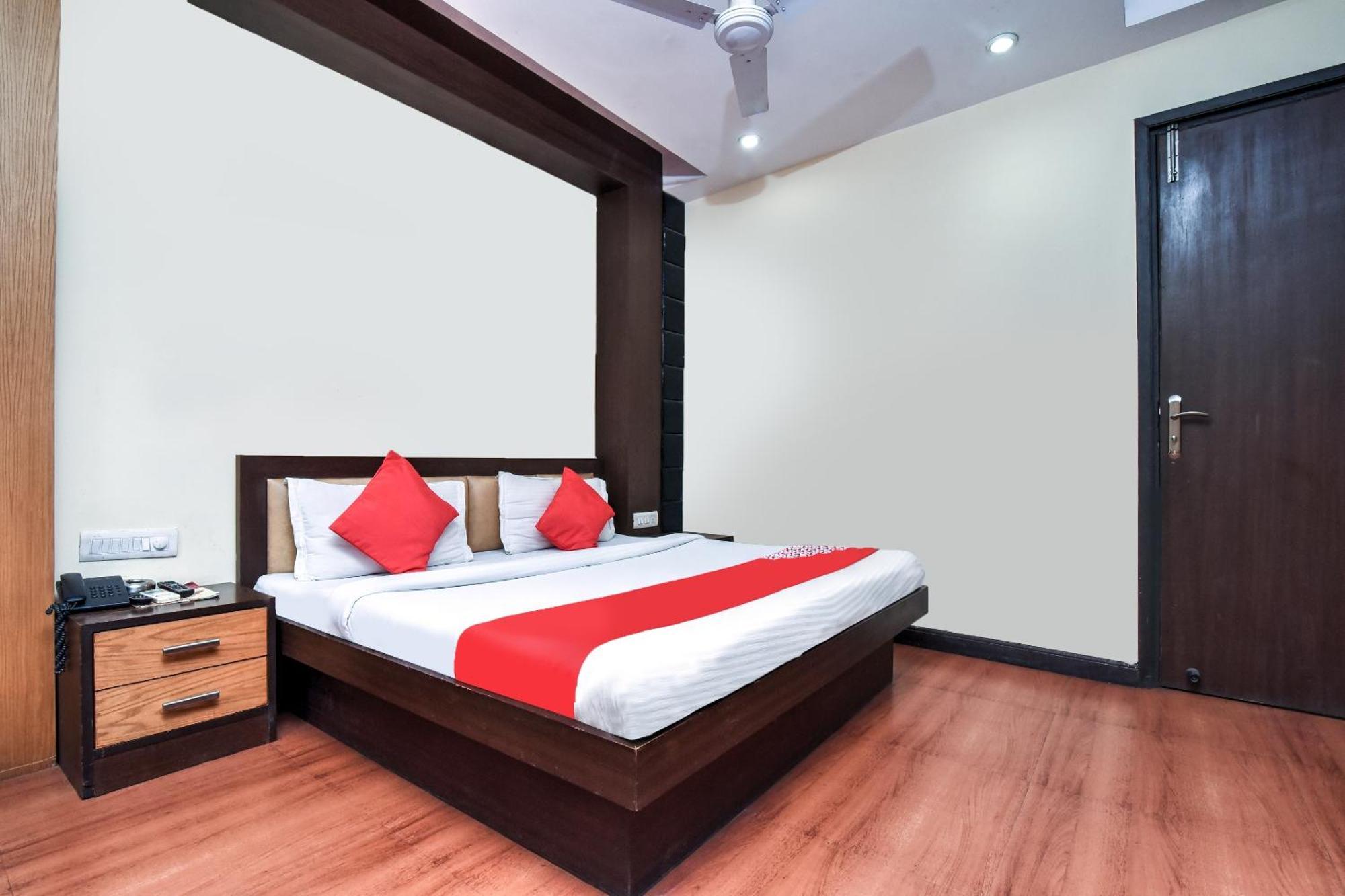 Hotel O Kochar Plaza Delhi  Eksteriør billede