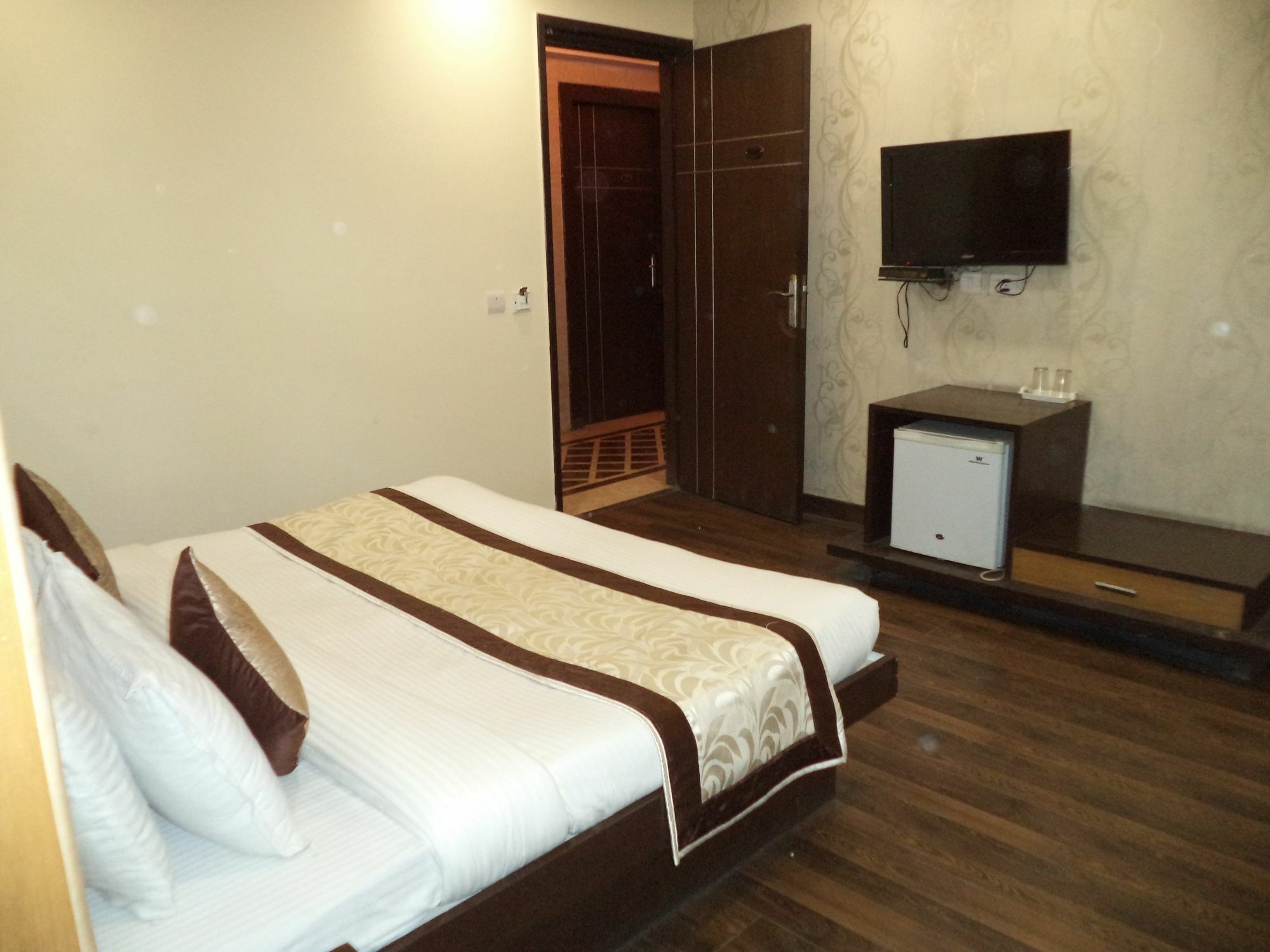 Hotel O Kochar Plaza Delhi  Eksteriør billede